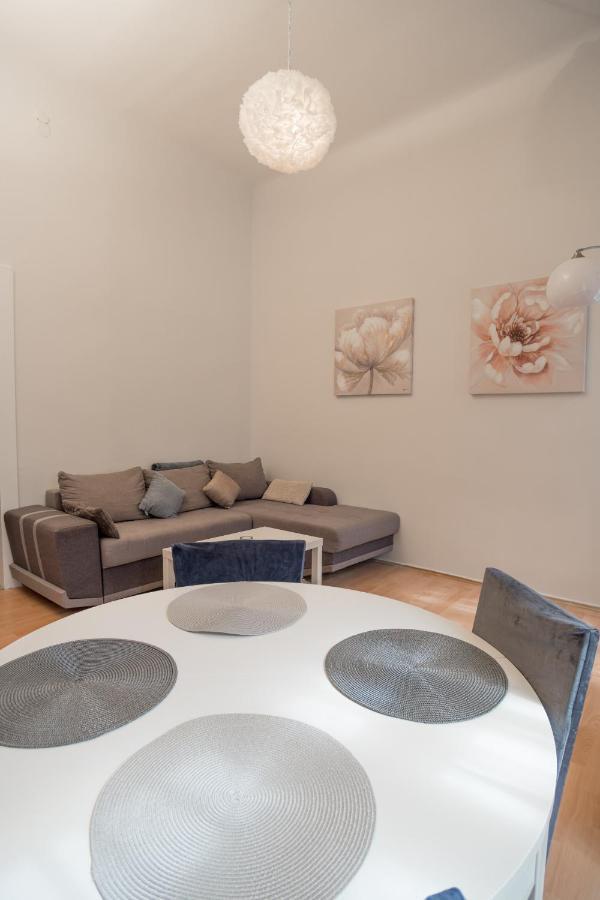 Magnolia Apartment Zagreb Bagian luar foto